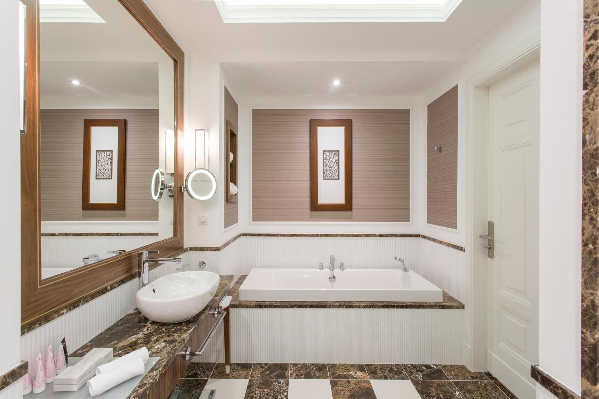 Hotel Spa Dr Irena Eris Polanica Zdroj Bagian luar foto